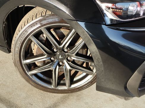 Used 2018 Lexus IS 300 image 3