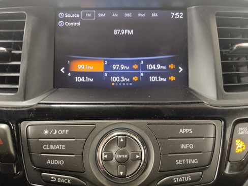 Used 2020 Nissan Pathfinder S FWD image 25