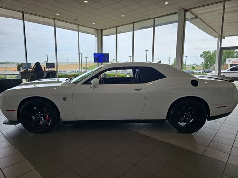 Used 2019 Dodge Challenger SRT Hellcat Redeye RWD image 5