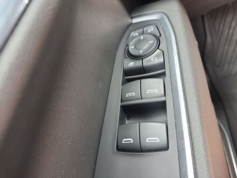 Used 2022 GMC Sierra 1500 SLT AWD/4WD image 23