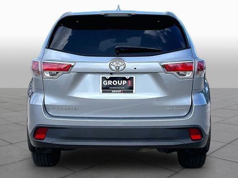 Used 2016 Toyota Highlander XLE AWD/4WD image 5