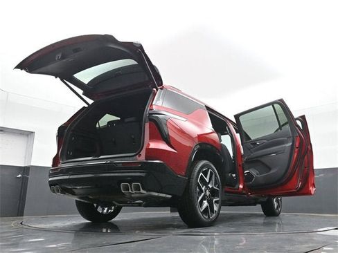 New 2026 Chevrolet Traverse High Country w/ LPO, Floor Liner Package image 55