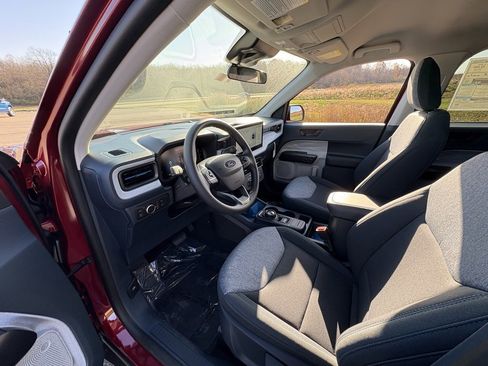 New 2025 Ford Maverick XLT image 38