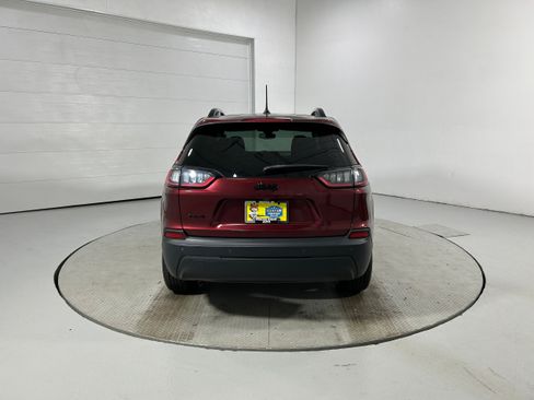 Used 2020 Jeep Cherokee Latitude Plus AWD/4WD image 32