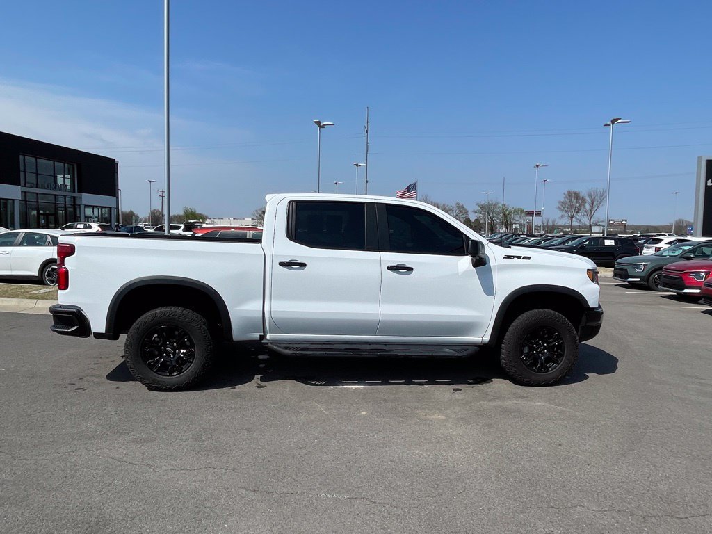 Used 2024 Chevrolet Silverado 1500 ZR2 w/ Technology Package AWD/4WD image 8