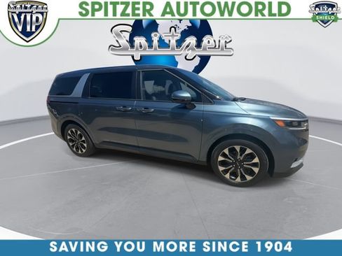 Used 2024 Kia Carnival EX FWD image 2