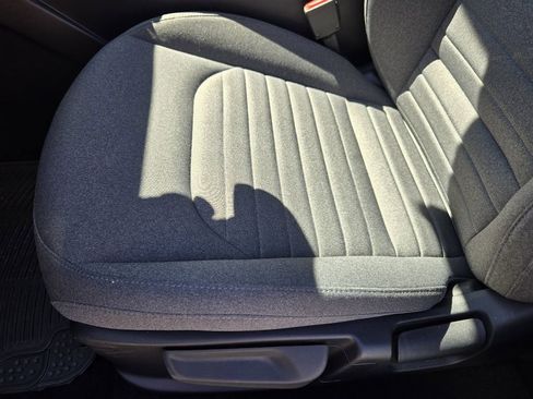 Used 2025 Kia K4 EX image 11