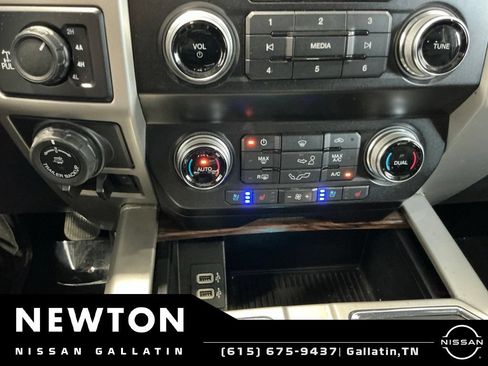 Used 2020 Ford F150 Lariat w/ Equipment Group 502A Luxury AWD/4WD image 30