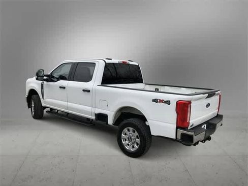 Used 2024 Ford F250 XLT image 4