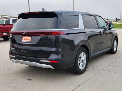 Used 2024 Kia Carnival LX image 6
