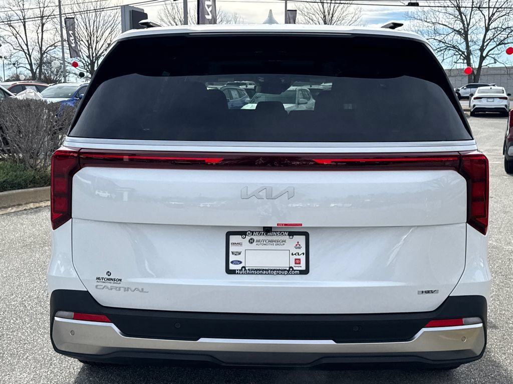 New 2026 Kia Carnival SX FWD image 4