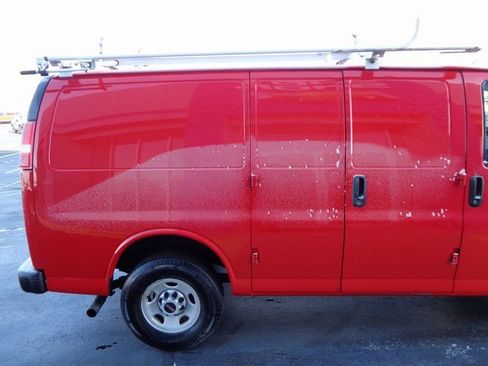 Used 2017 GMC Savana 2500 image 6