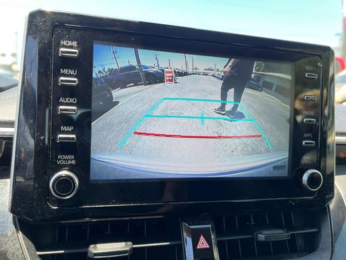 Used 2020 Toyota Corolla LE FWD image 8