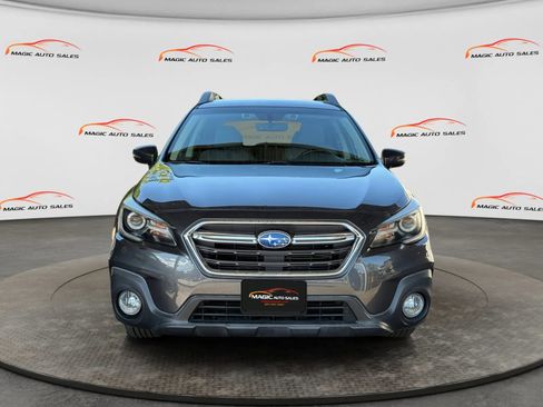 Used 2018 Subaru Outback 2.5i Limited AWD/4WD image 3