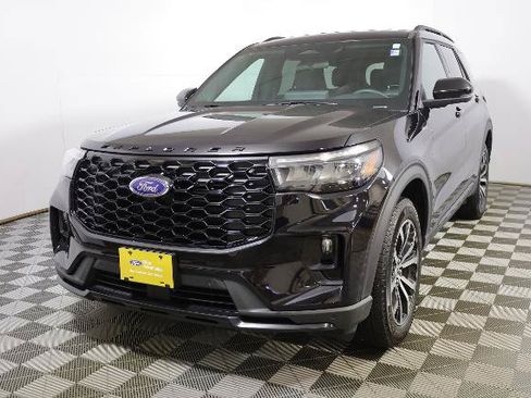 Certified 2026 Ford Explorer ST-Line AWD/4WD image 3