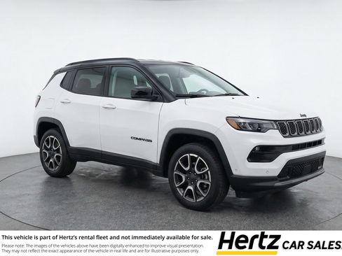 Used 2025 Jeep Compass Trailhawk AWD/4WD image 1