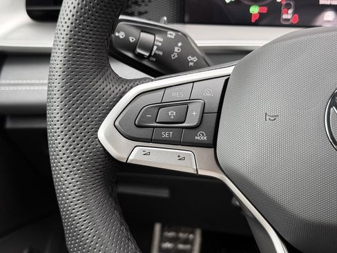 New 2026 Volkswagen Tiguan SE R-Line AWD/4WD image 12