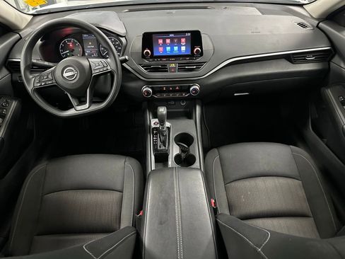 Used 2024 Nissan Altima 2.5 S image 3