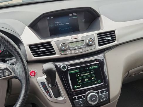Used 2016 Honda Odyssey SE image 13