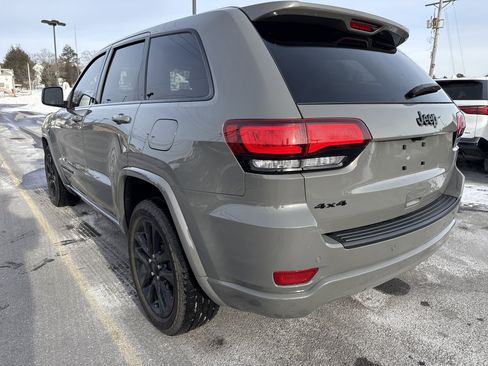 Used 2020 Jeep Grand Cherokee Altitude image 6