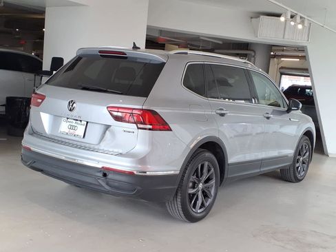 Used 2023 Volkswagen Tiguan SE w/ Panoramic Sunroof Package AWD/4WD image 4