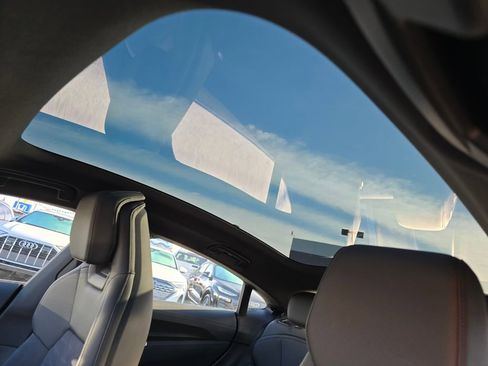 Used 2024 Audi e-tron GT Premium Plus image 5