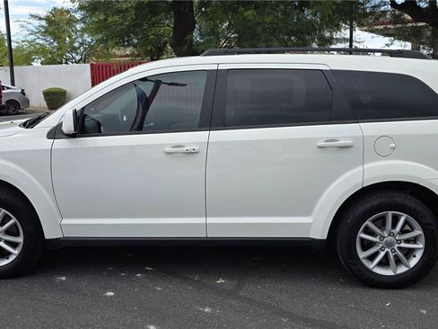 Used 2016 Dodge Journey SXT w/ Premium Group FWD image 8
