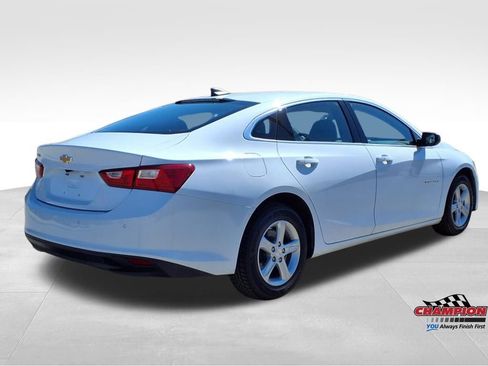 Used 2025 Chevrolet Malibu LS w/ Driver Confidence Package image 9