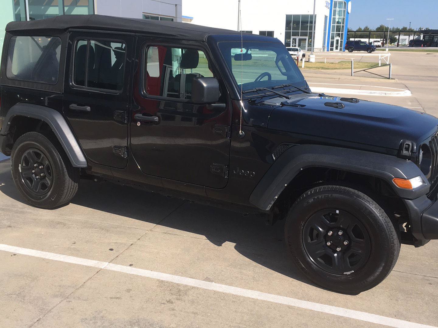 Used 2023 Jeep Wrangler Unlimited Sport AWD/4WD image 4