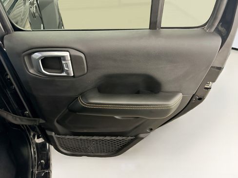 Used 2024 Jeep Wrangler Unlimited Sahara AWD/4WD image 30