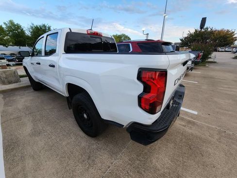 Used 2024 Chevrolet Colorado W/T w/ WT Convenience Package II RWD image 6