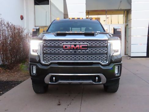Used 2022 GMC Sierra 2500 Denali w/ Denali Ultimate Package image 3