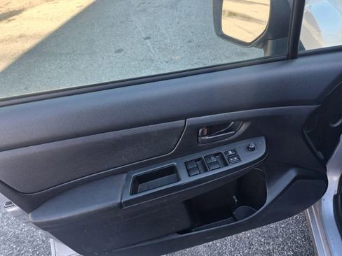 Used 2012 Subaru Impreza 2.0i image 11