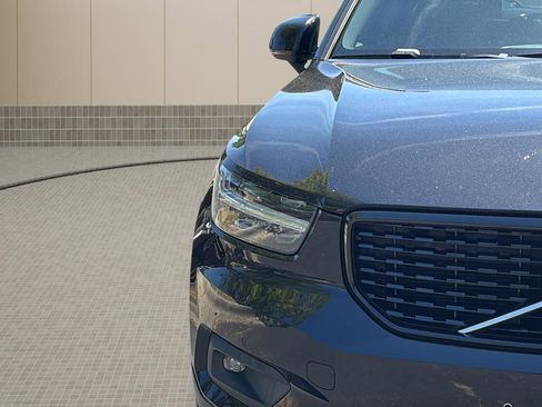 Used 2021 Volvo XC40 T5 R-Design w/ Climate Package AWD/4WD image 10