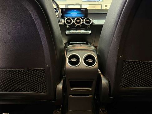 Used 2023 Mercedes-Benz GLB 250 w/ Premium Package image 32