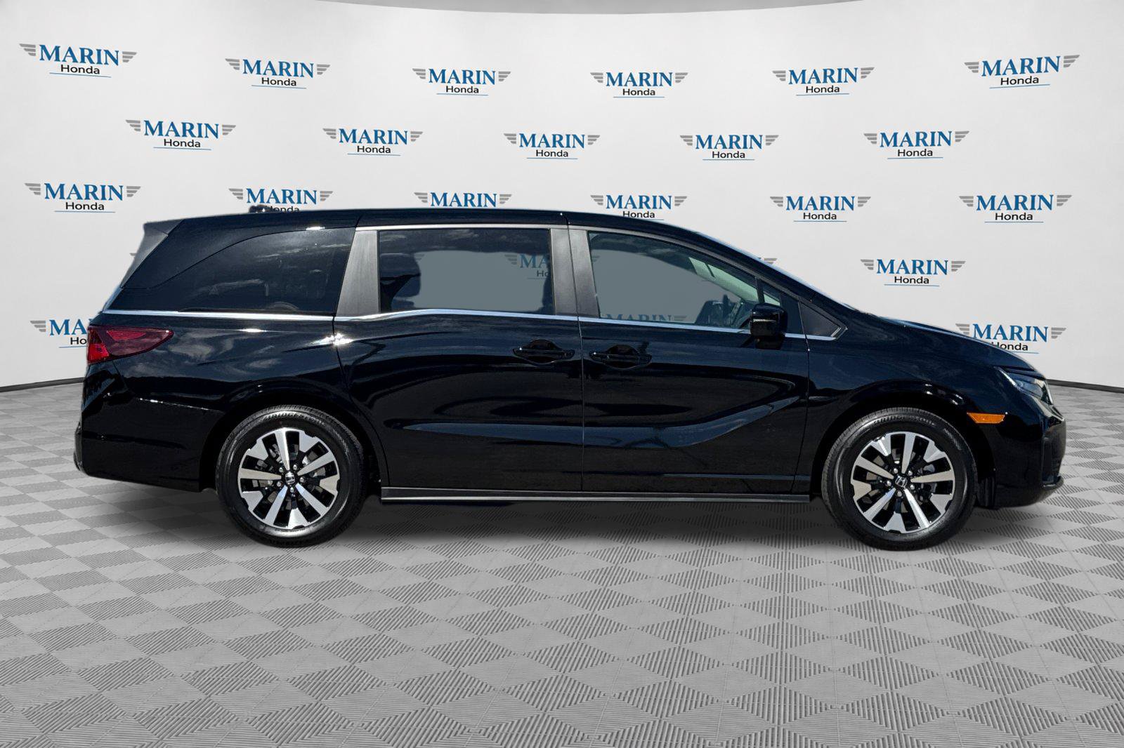 New 2026 Honda Odyssey EX-L image 2
