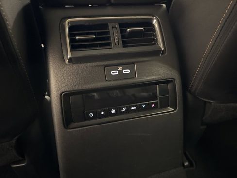 Used 2024 MAZDA CX-90 3.3 Turbo w/ Preferred Plus image 29