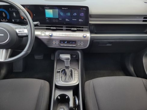 Used 2025 Hyundai Kona SEL FWD image 18