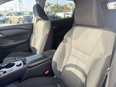 Used 2024 Nissan Rogue SV image 24