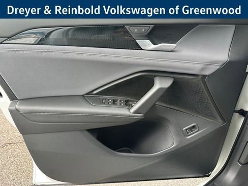 New 2026 Volkswagen Tiguan SE image 18