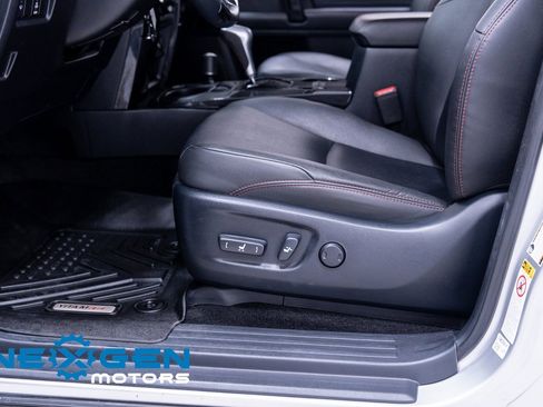 Used 2019 Toyota 4Runner TRD Off-Road Premium image 26