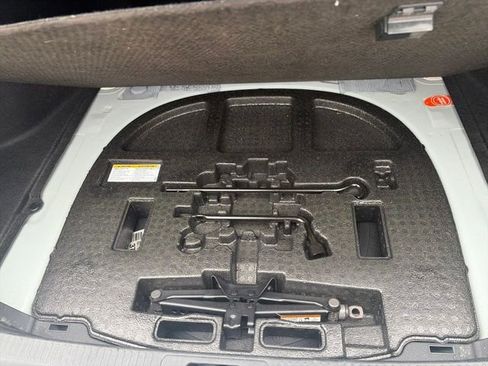 Used 2025 Toyota Camry LE image 27