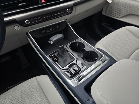 New 2026 Kia Carnival SX w/ SX Dark Edition Package FWD image 9