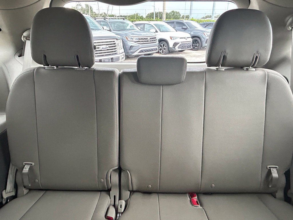 Used 2016 Toyota Sienna XLE FWD image 16