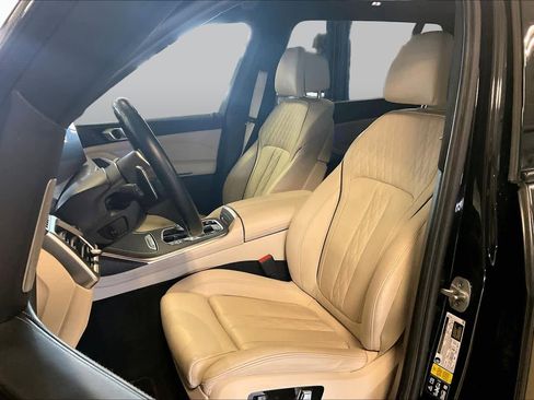 Used 2023 BMW X7 xDrive40i w/ M Sport Package AWD/4WD image 7