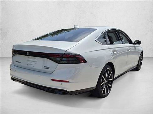 Used 2024 Honda Accord Touring image 5