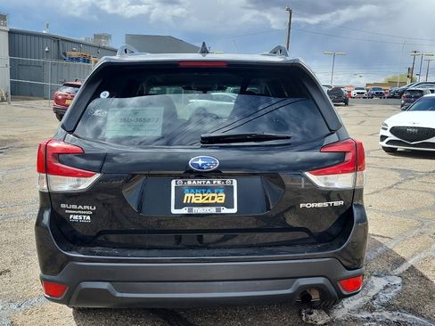 Used 2022 Subaru Forester Premium AWD/4WD image 7