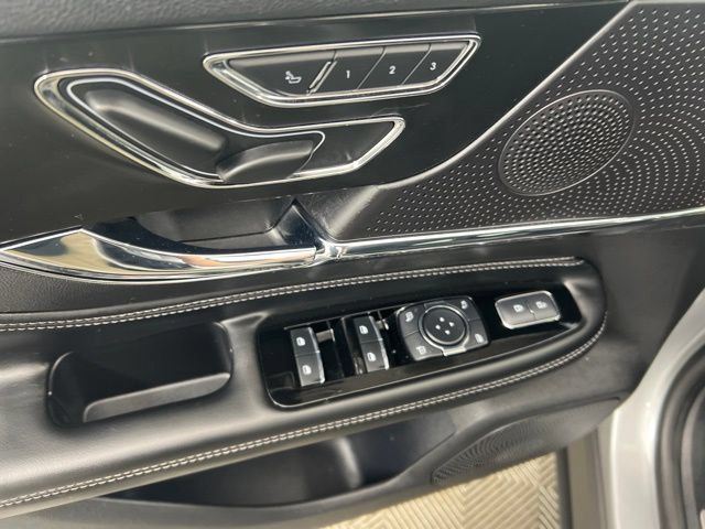 Used 2023 Lincoln Corsair AWD w/ Equipment Group 101A image 13