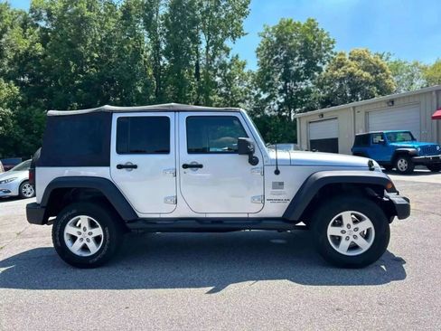 Used 2007 Jeep Wrangler Unlimited Sahara image 5