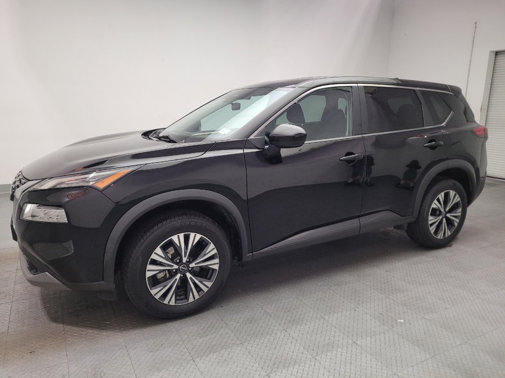 Used 2023 Nissan Rogue SV FWD image 2